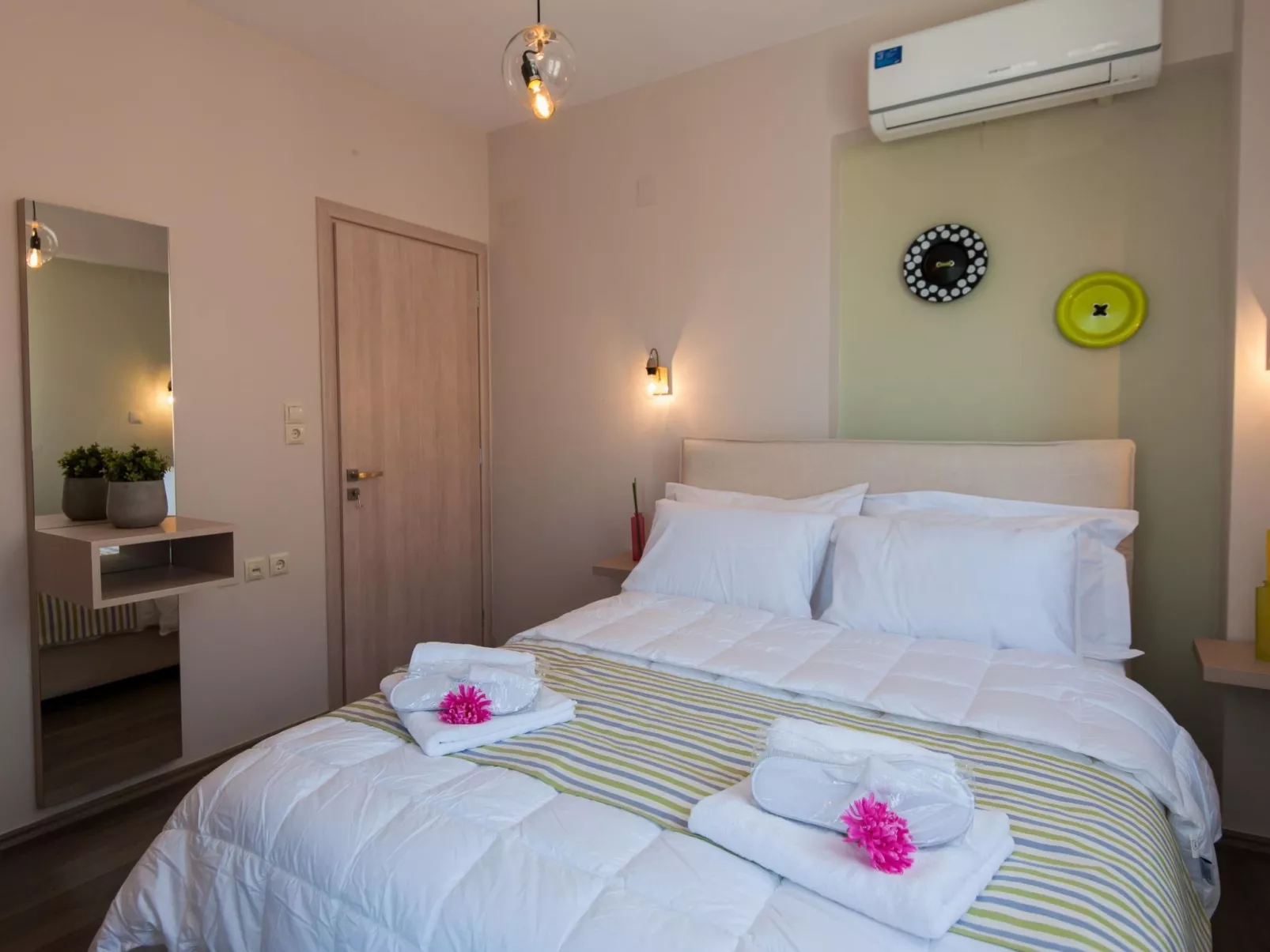 Ferienvilla Natur mit Pool und Terrasse-Dedans