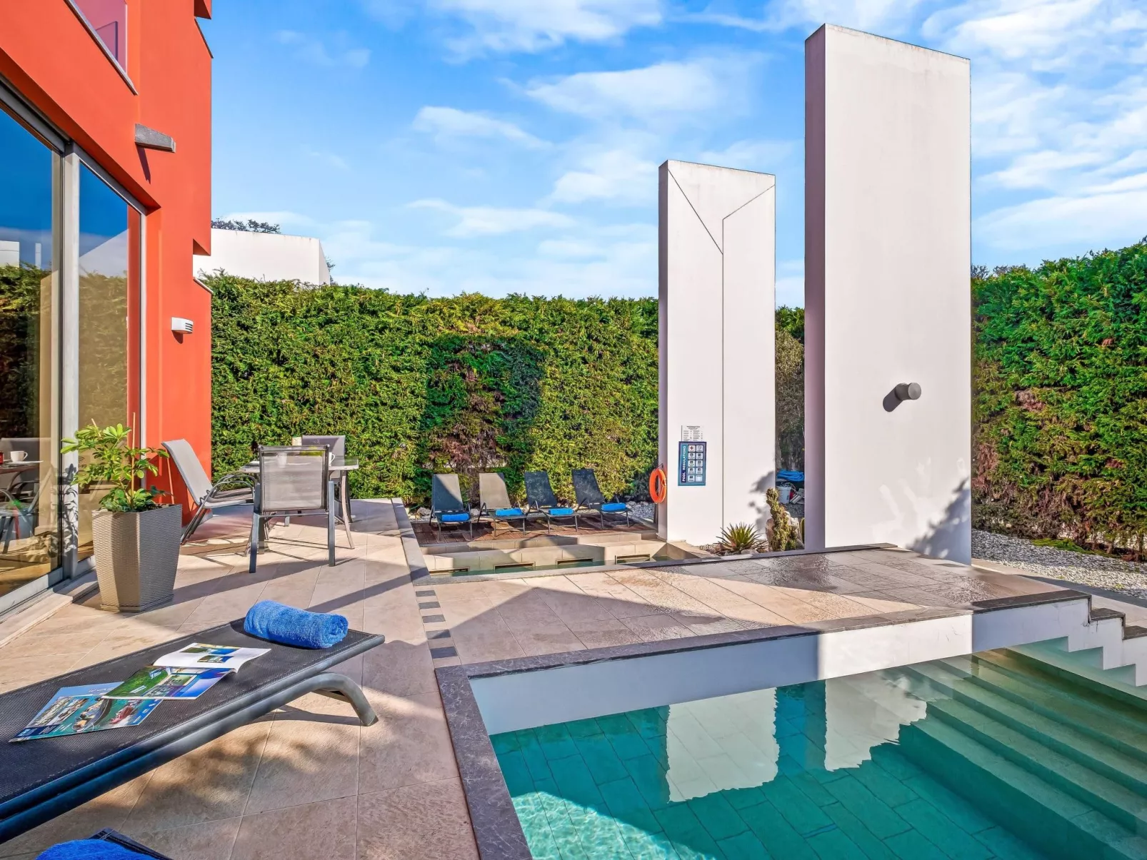 Charmante Mandelvilla auf der Insel Rhodos-Dehors