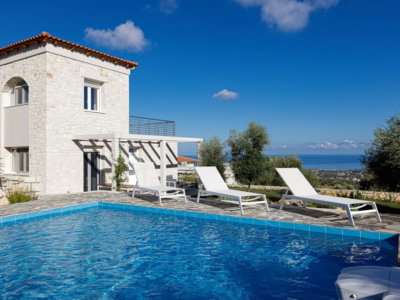 Komfort-Villa mit privatem Pool-Dedans