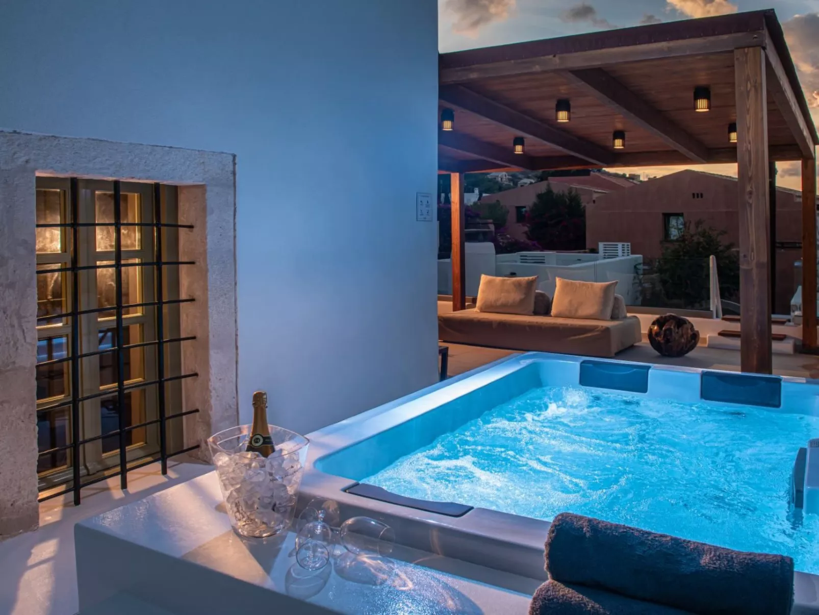 Mint Villa "by Checkin"-Inside