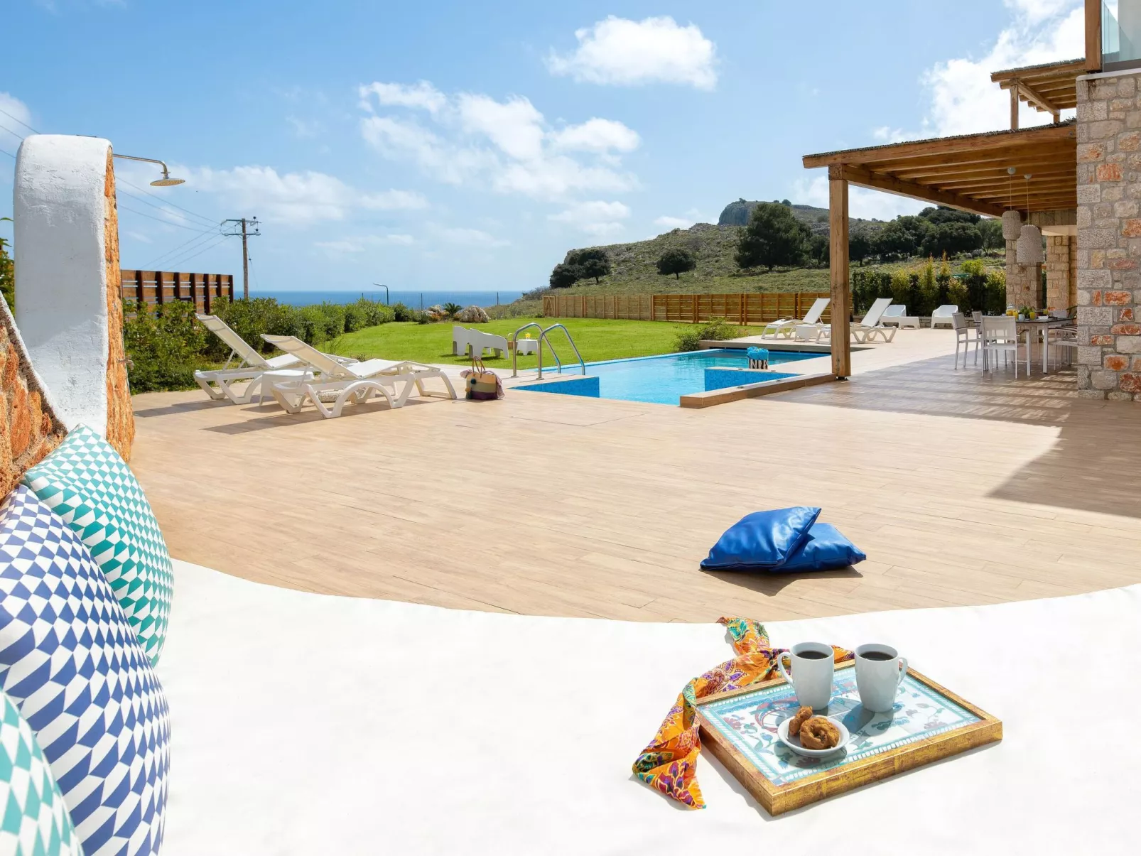 Luxus-Ferienvilla Ikaros-Outside