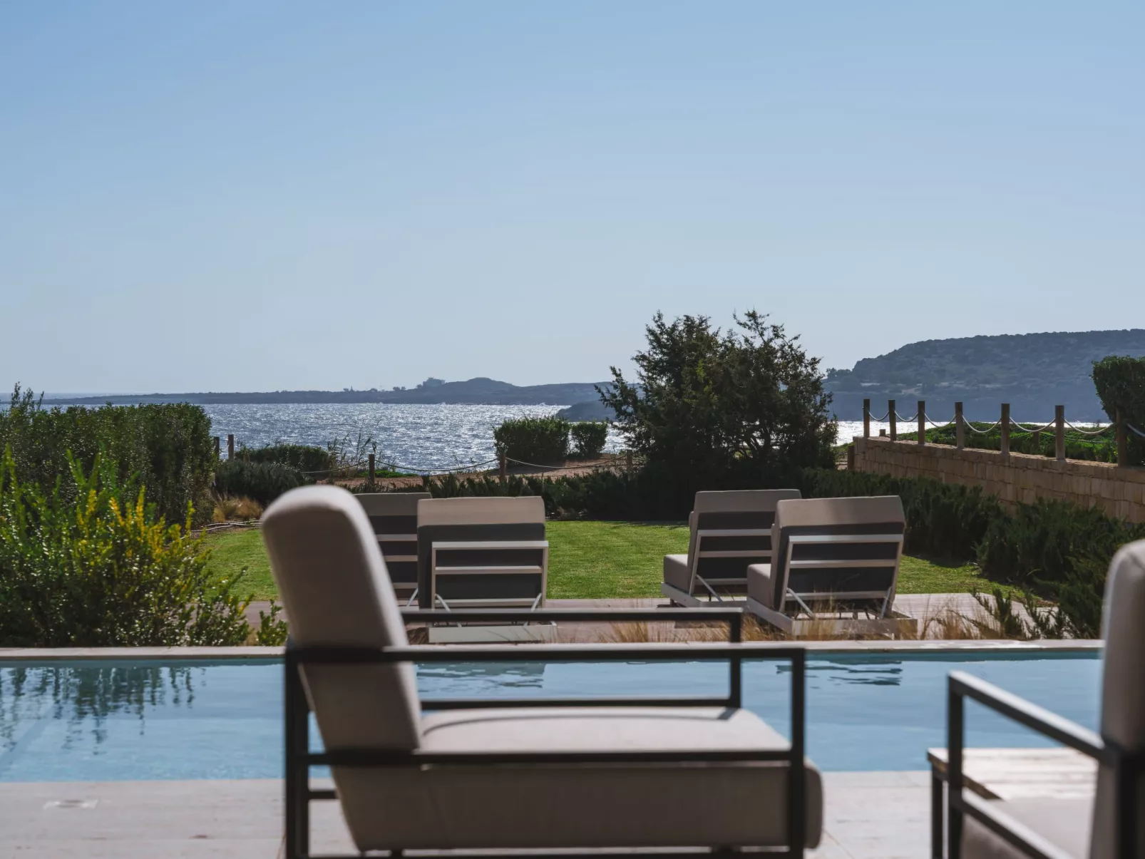 Periyiali Resort - Front Line Villa Chronos - 8-Outside