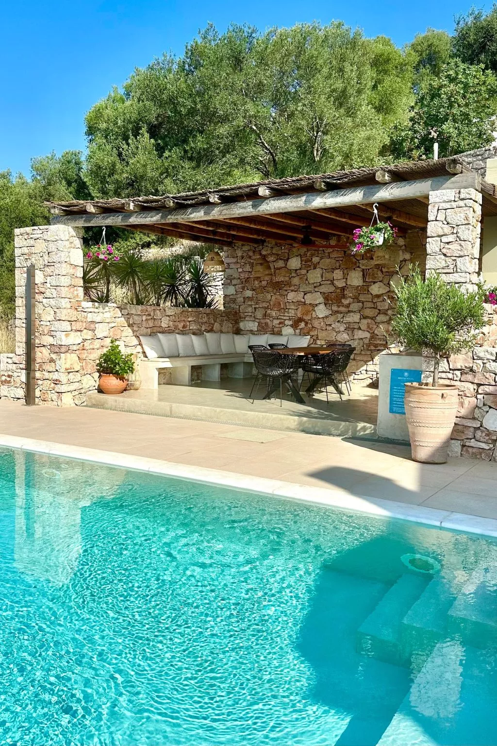 Prächtige Villa in spektakulärer Lage-Dedans