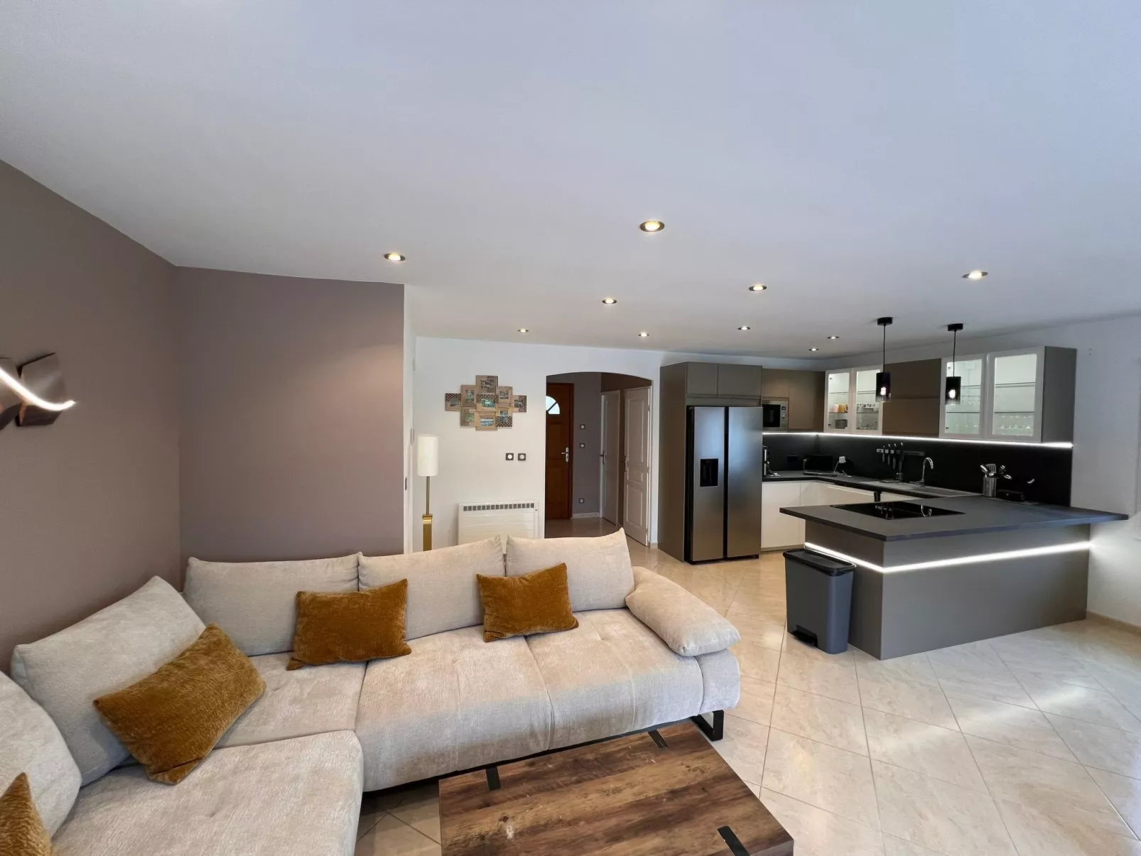 Villa 3 Schlafzimmer beheizter Pool privater Jacuzzi-Drinnen