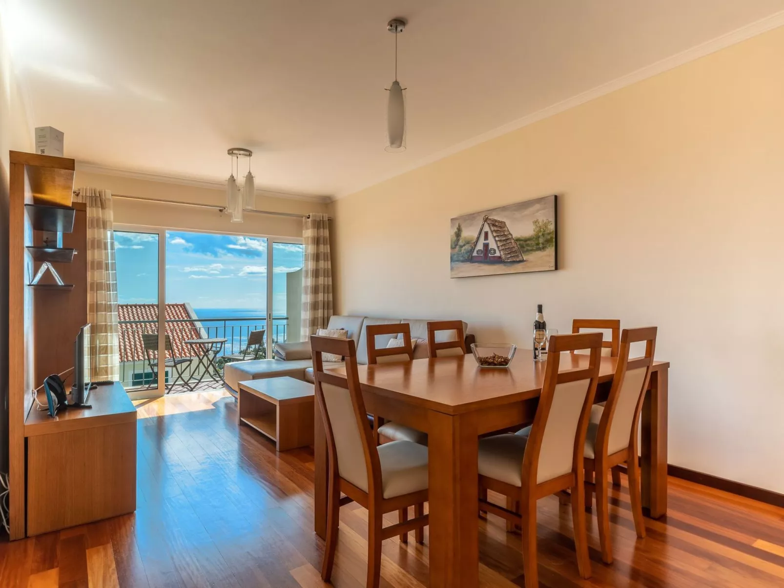 "Garajau View" mit Balkon-Inside