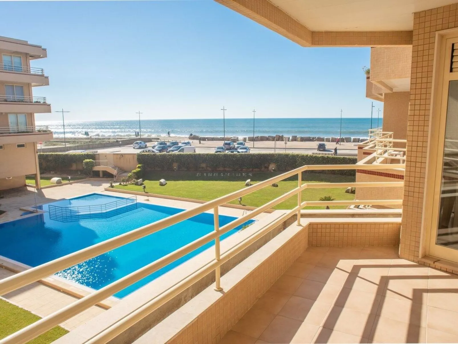 Meerblick Erste Linie mit 2 Pools 4-Drinnen