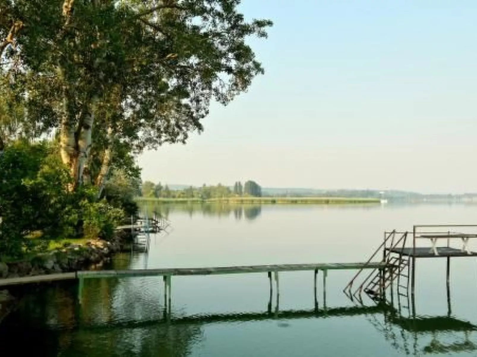 Doppelhaushälfte für sechs Personen mit Garten-Outside