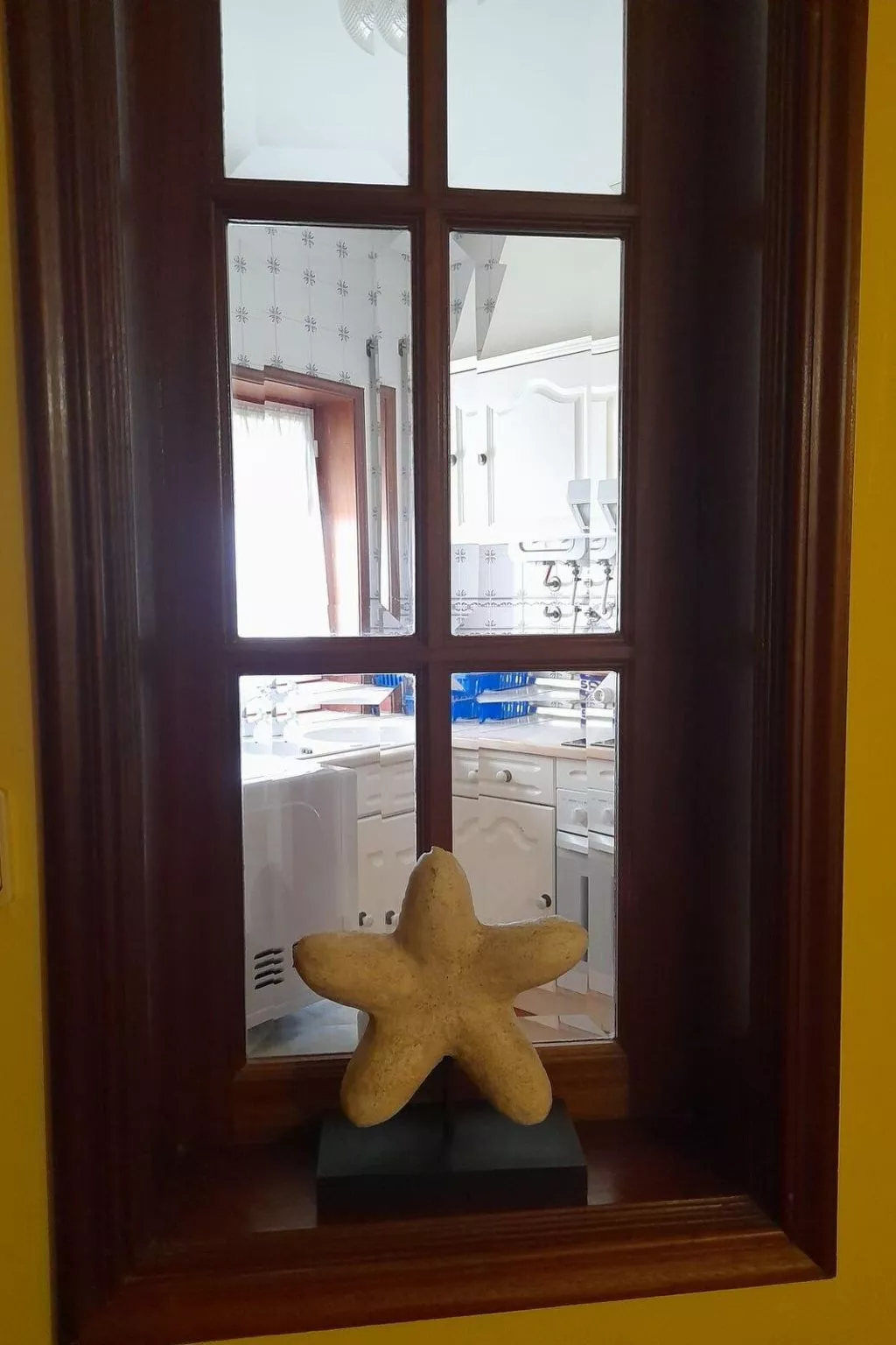 Zärtliche Momente in dieser gemütlichen Wohnung-Drinnen