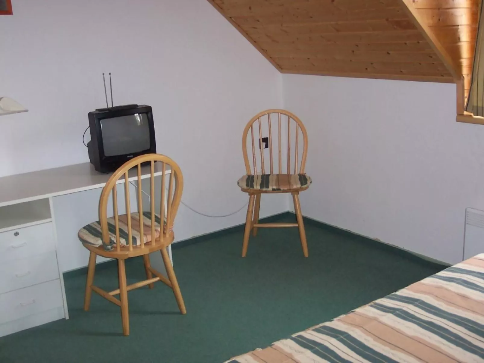 Appartement B in Strandnähe mit Terrasse und Grill - Dedans