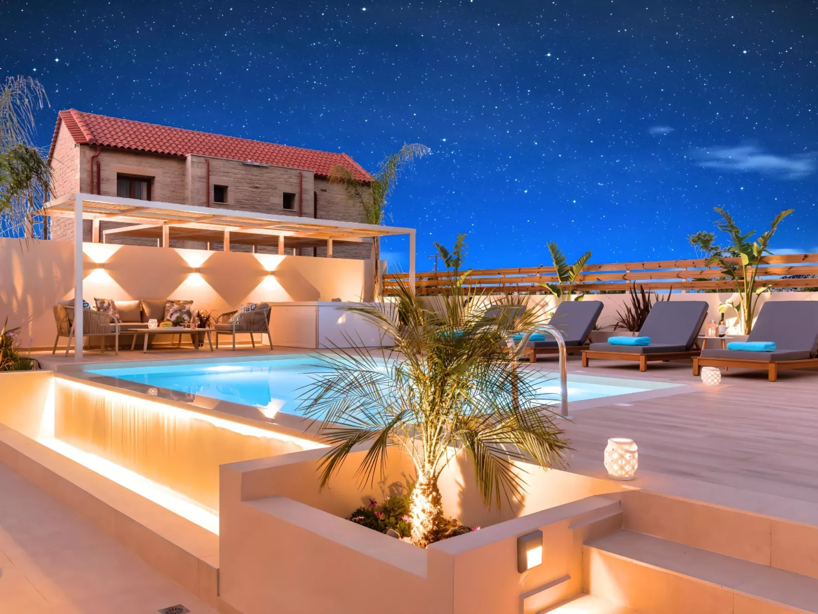 Hidden Gem Pool und Jacuzzi-Drinnen