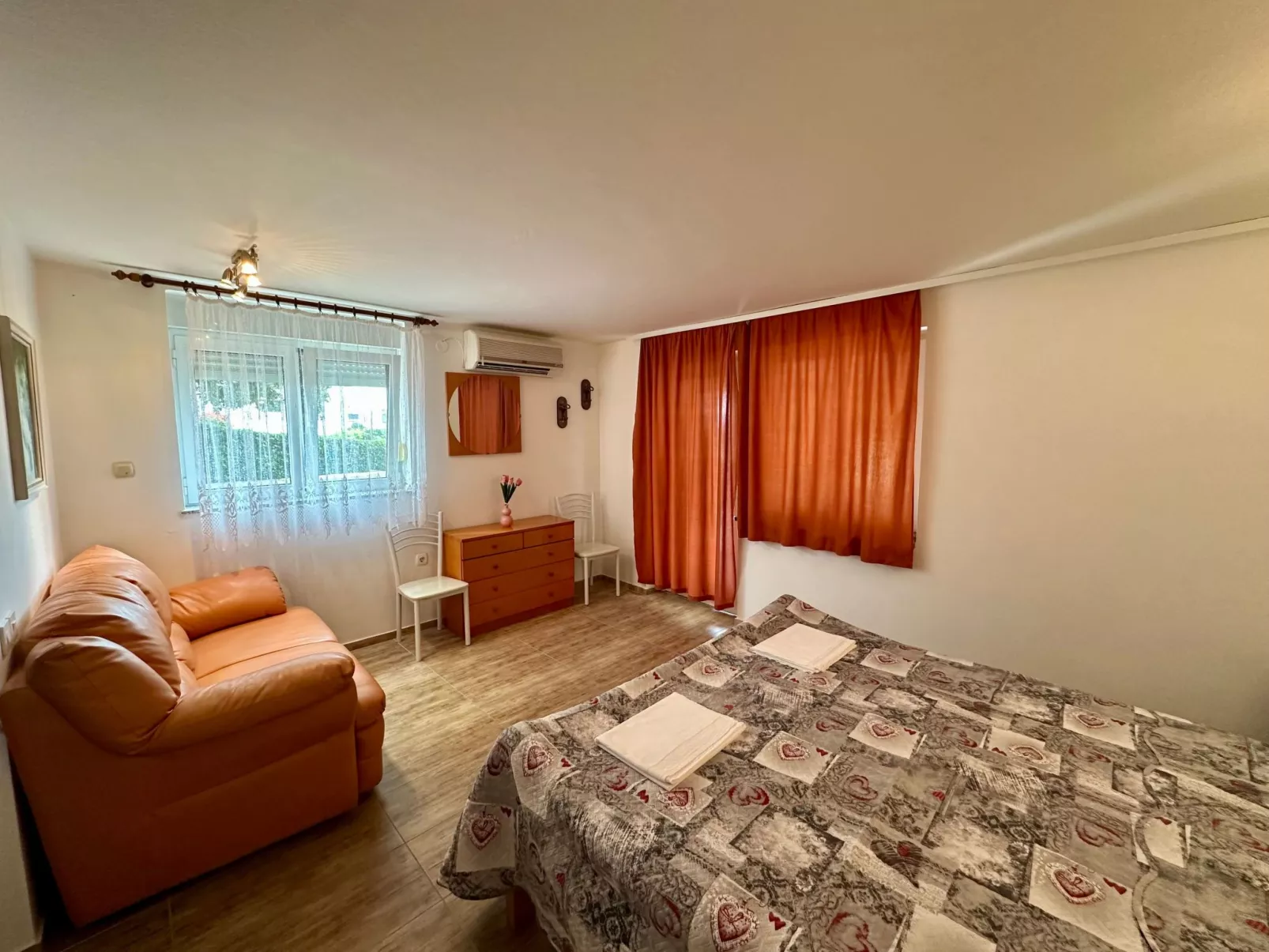 Apartment Car-Drinnen