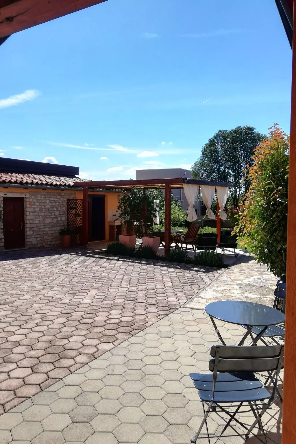 Haus Mirelia für zwei Personen mit Garten-Drinnen