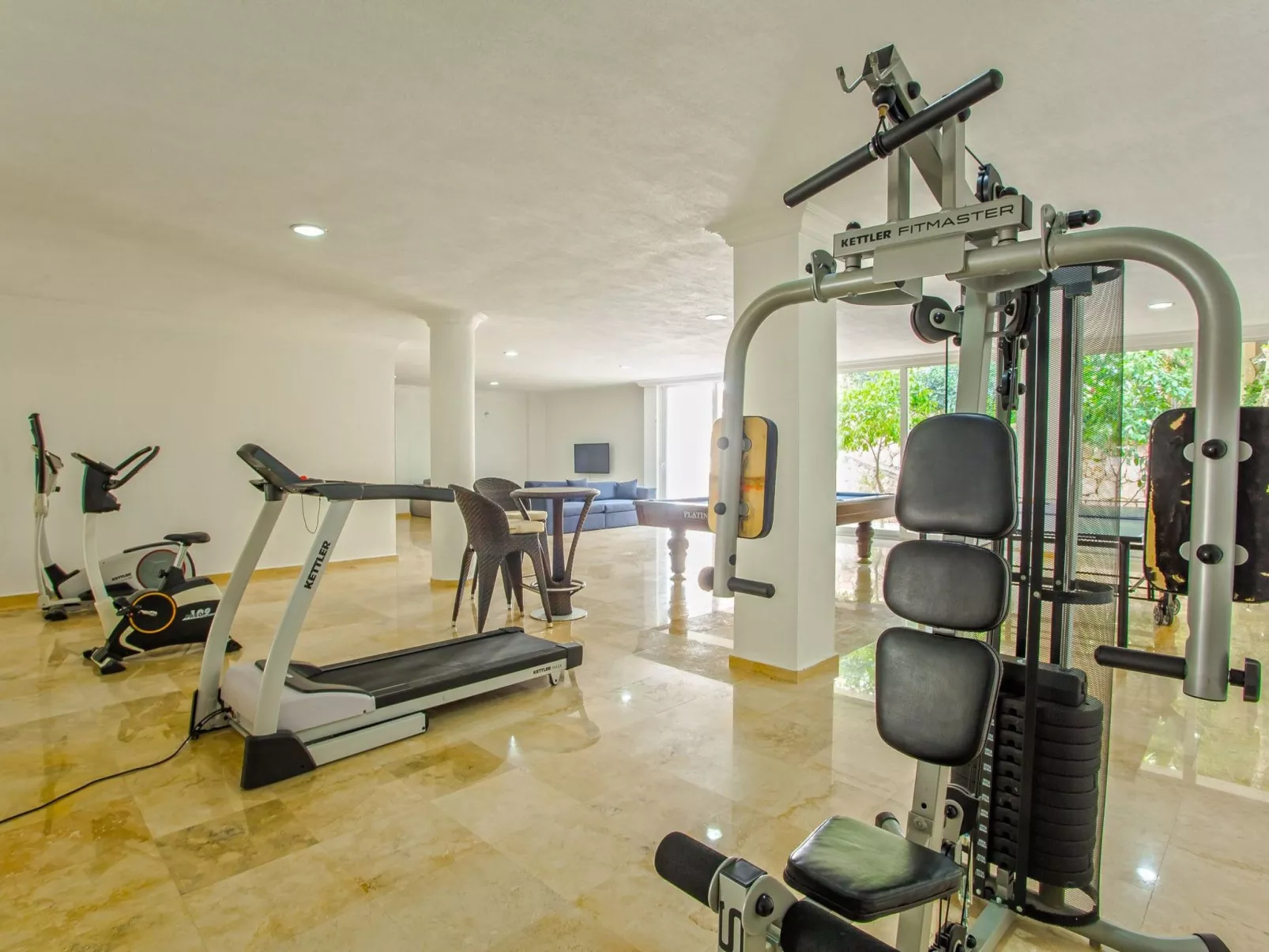 Villa für 10 P mit unglaublichem Ausblick-Dedans