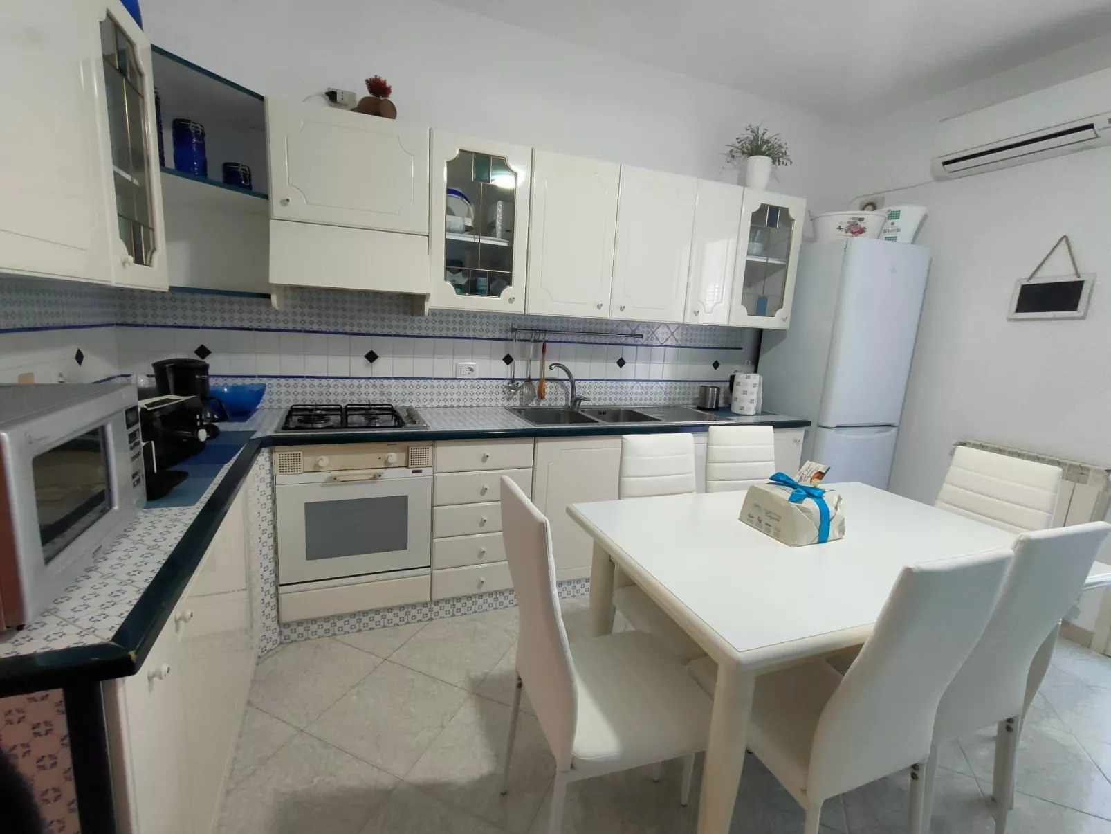 Wohnung für 6 Personen, mit großer Terrasse und Meerblick-Dedans