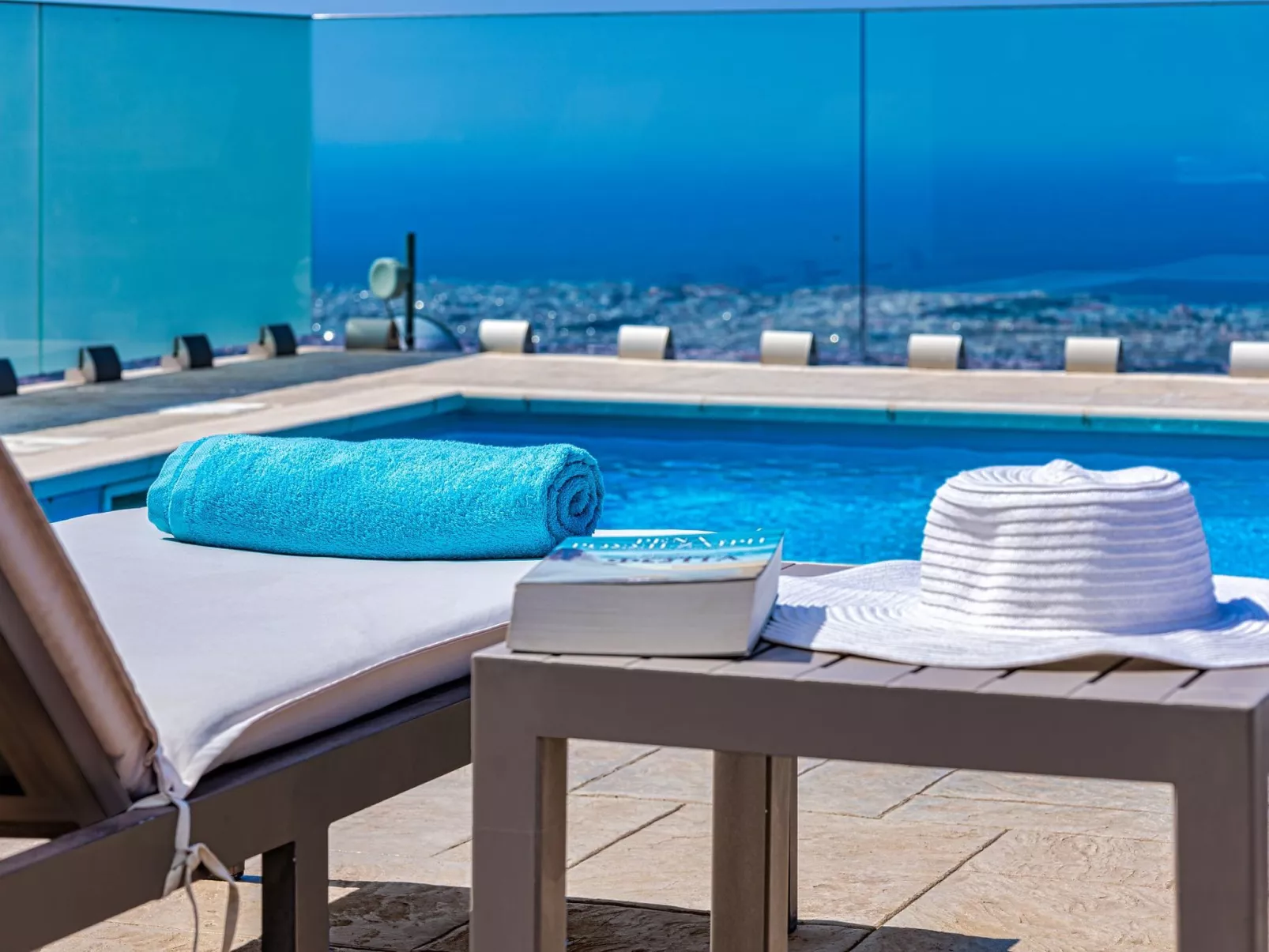 "Villa Nektar" mit privatem Pool-Dehors