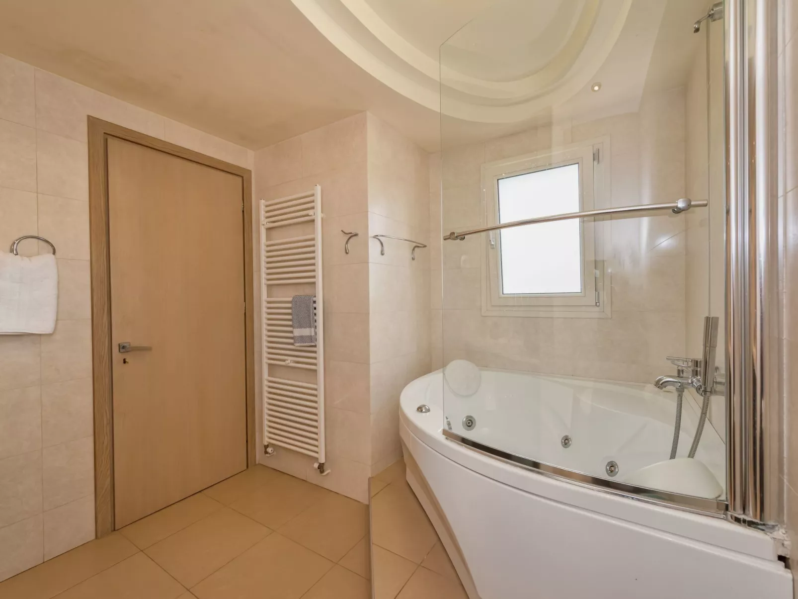 Karmilos Hill Villa - absolute Privatsphäre-Dedans