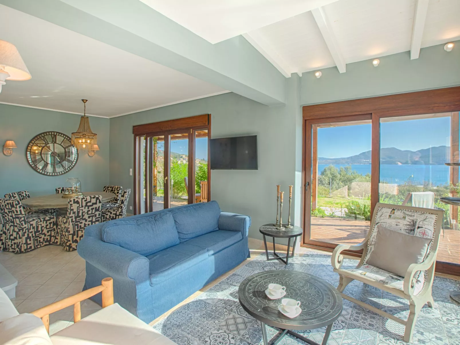 Artemis-Villa-Dedans