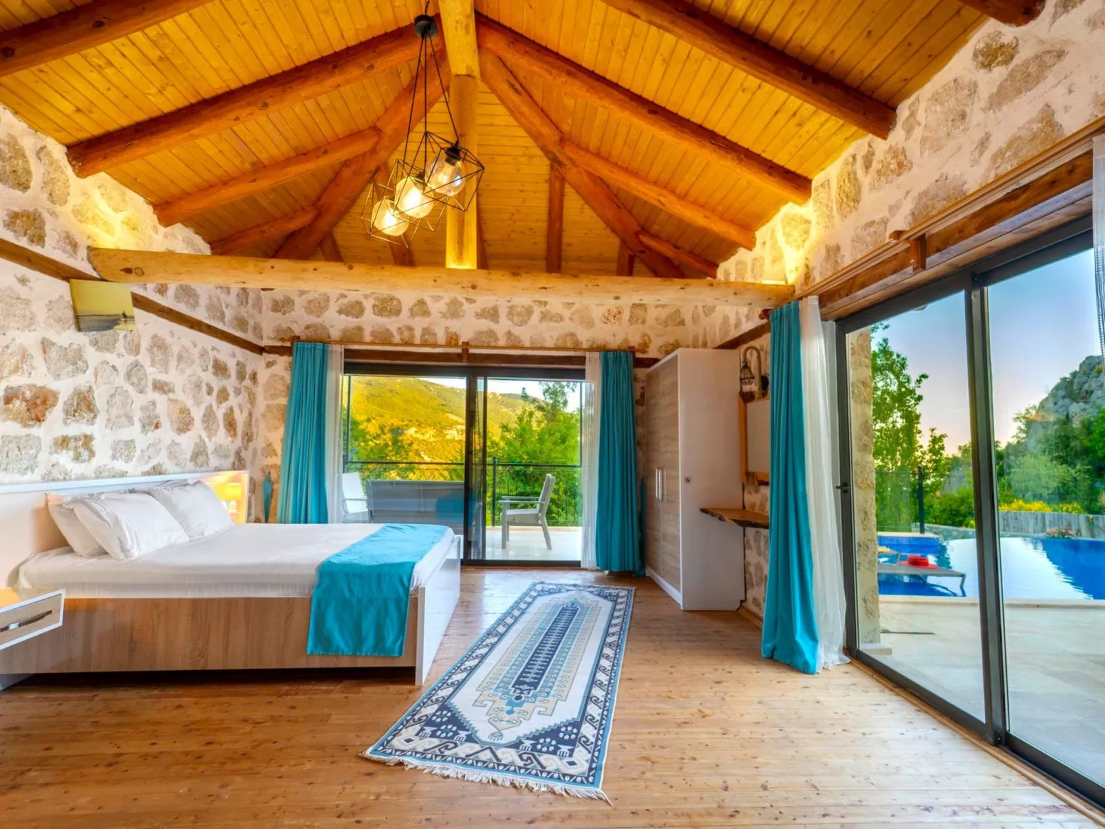 Rustikale Natursteinvilla mit Bergblick in Kalkan-Drinnen