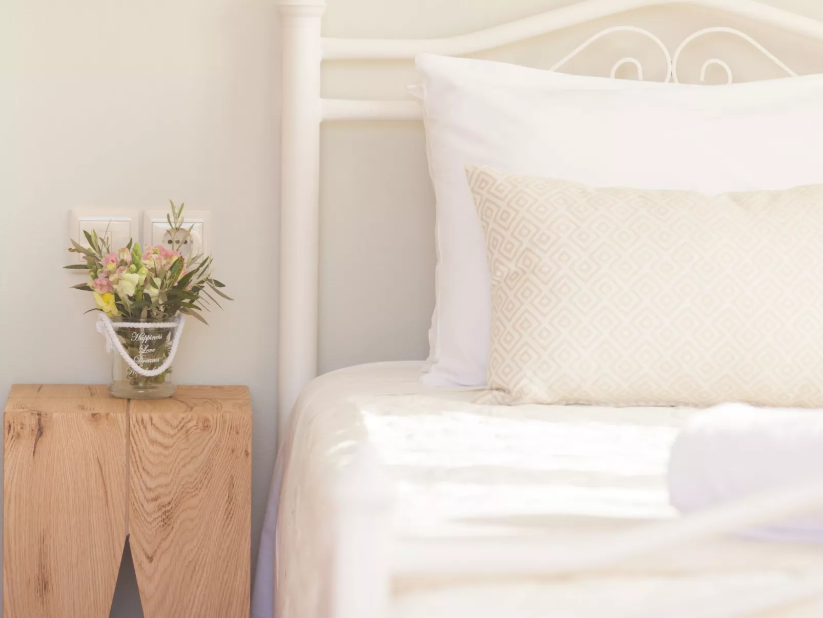 Ruhige Villa mit privatem Pool, BBQ und Kinderbereich-Dedans