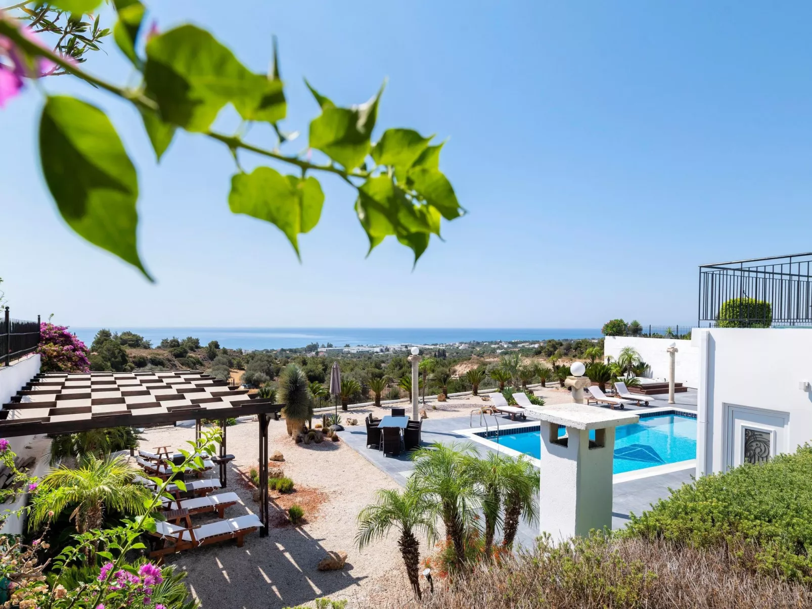 Charmante Diamond Villa in der Nähe von Gennadi Strand-Image-tags.info