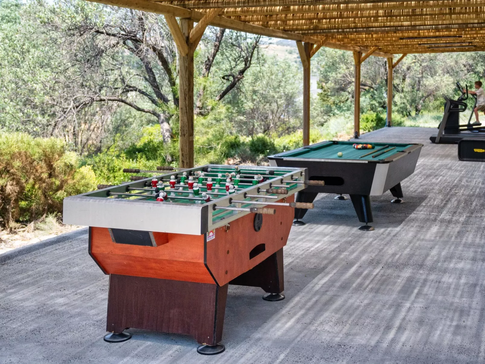 Massari Hills - Fuge - Image-tags.info