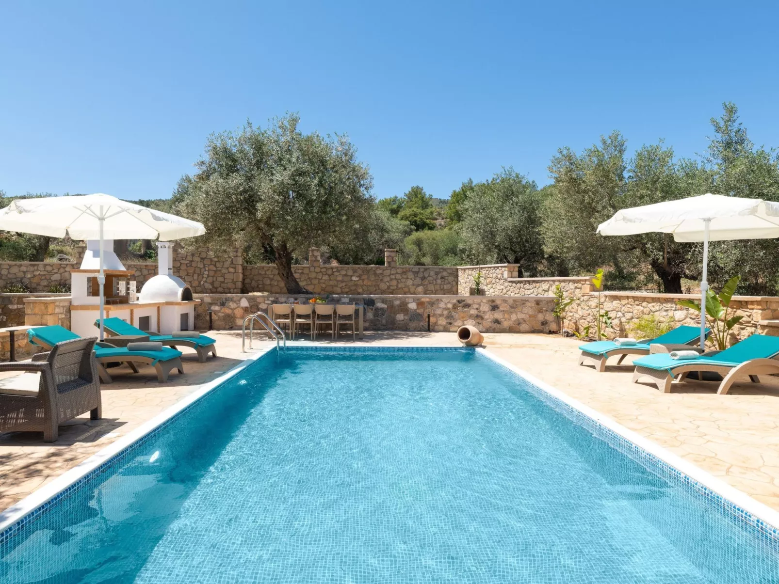 Für 6 Personen ca. 130 m-Outside