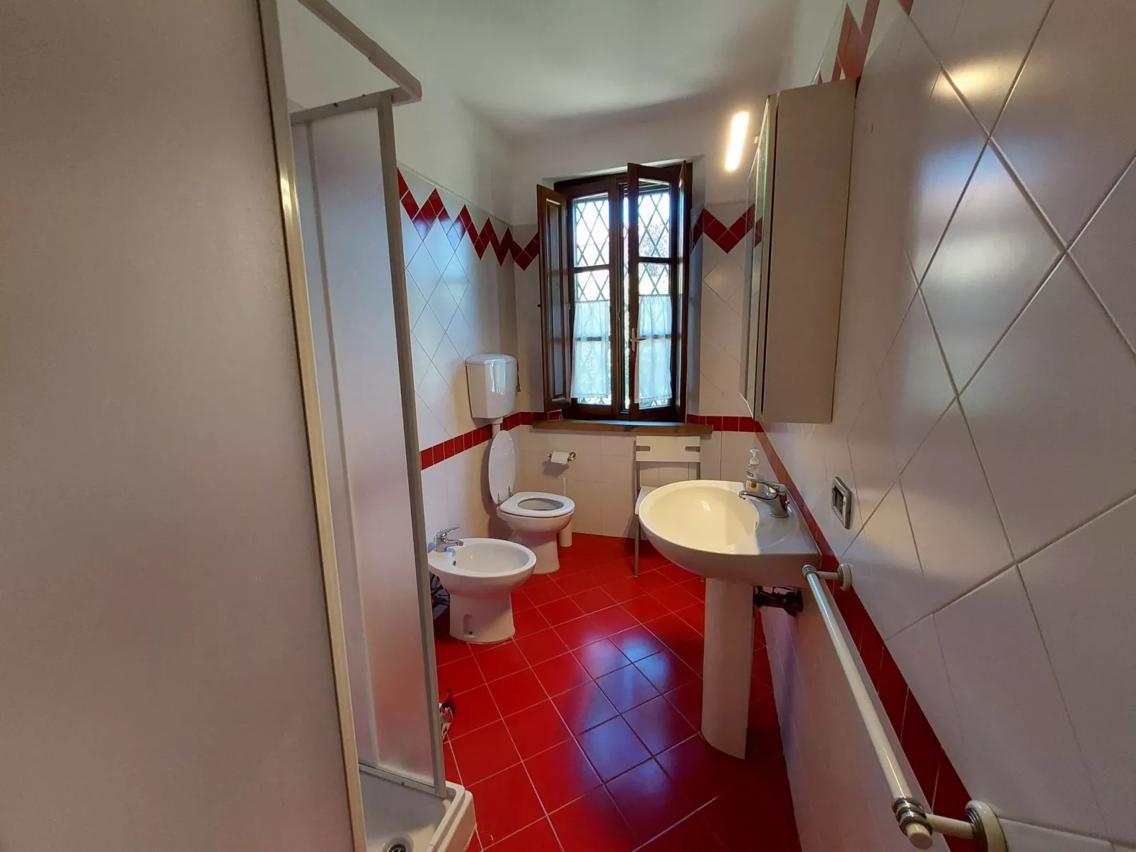 Melo Glicine' Wohnung mit Gemeinschaftspool-Drinnen