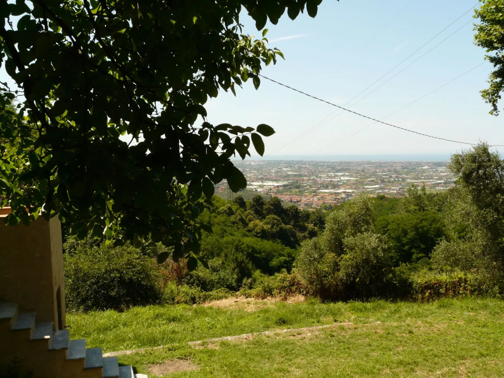 'Graceland' mit Garten und Terrasse-Outside