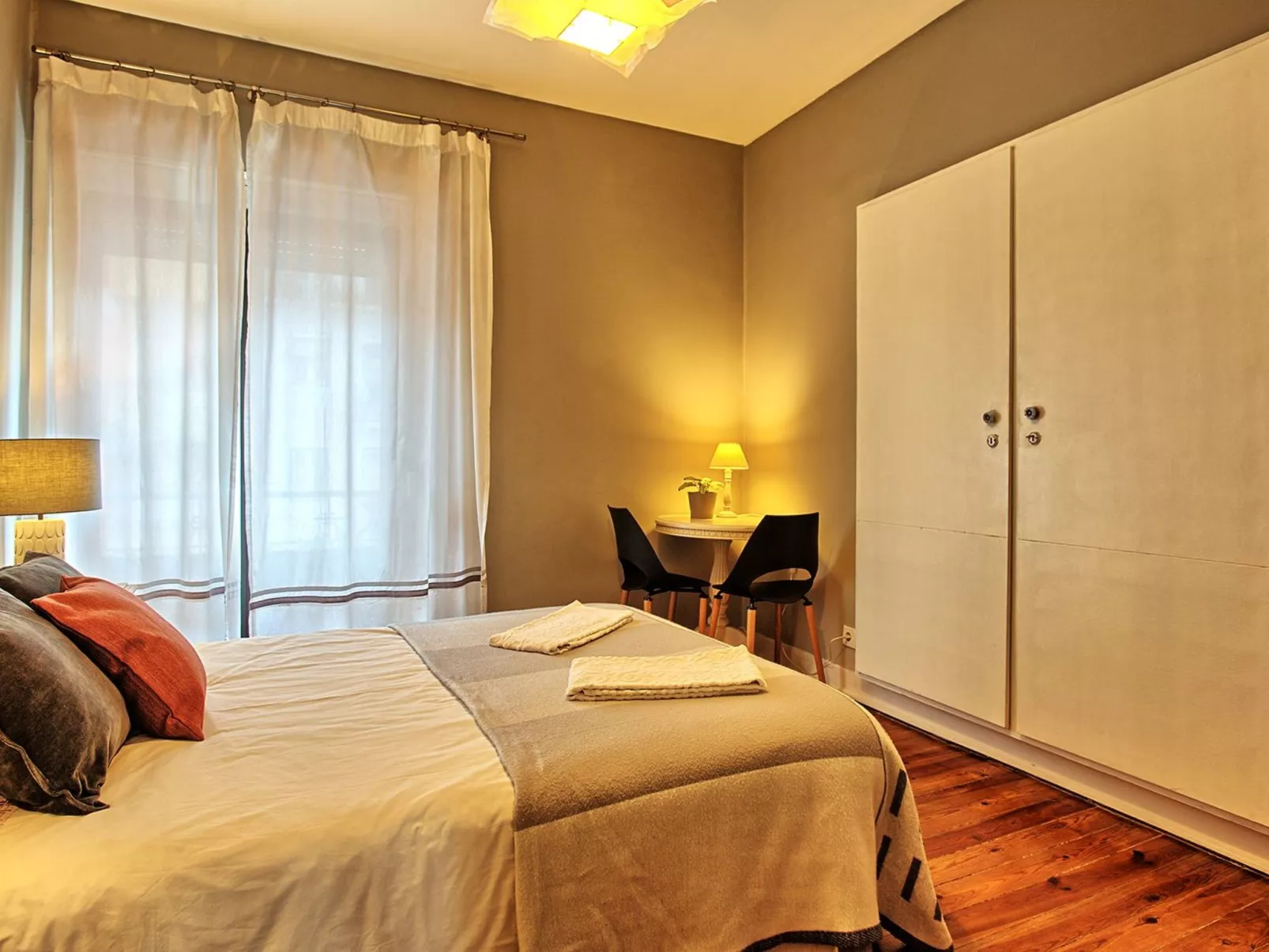 Schönes Haus in Lissabon-Image-tags.info