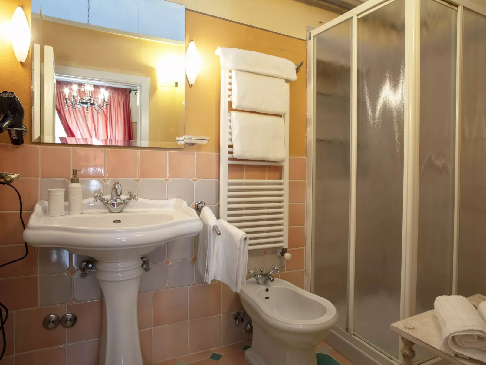 Villa 'Asciolo' mit eigenem Pool-Dedans