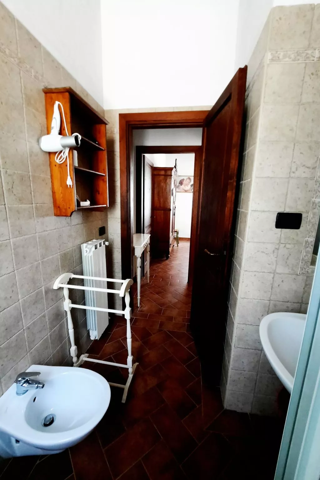 ZWISCHEN DEM LAND UND DEM MEER-Dedans