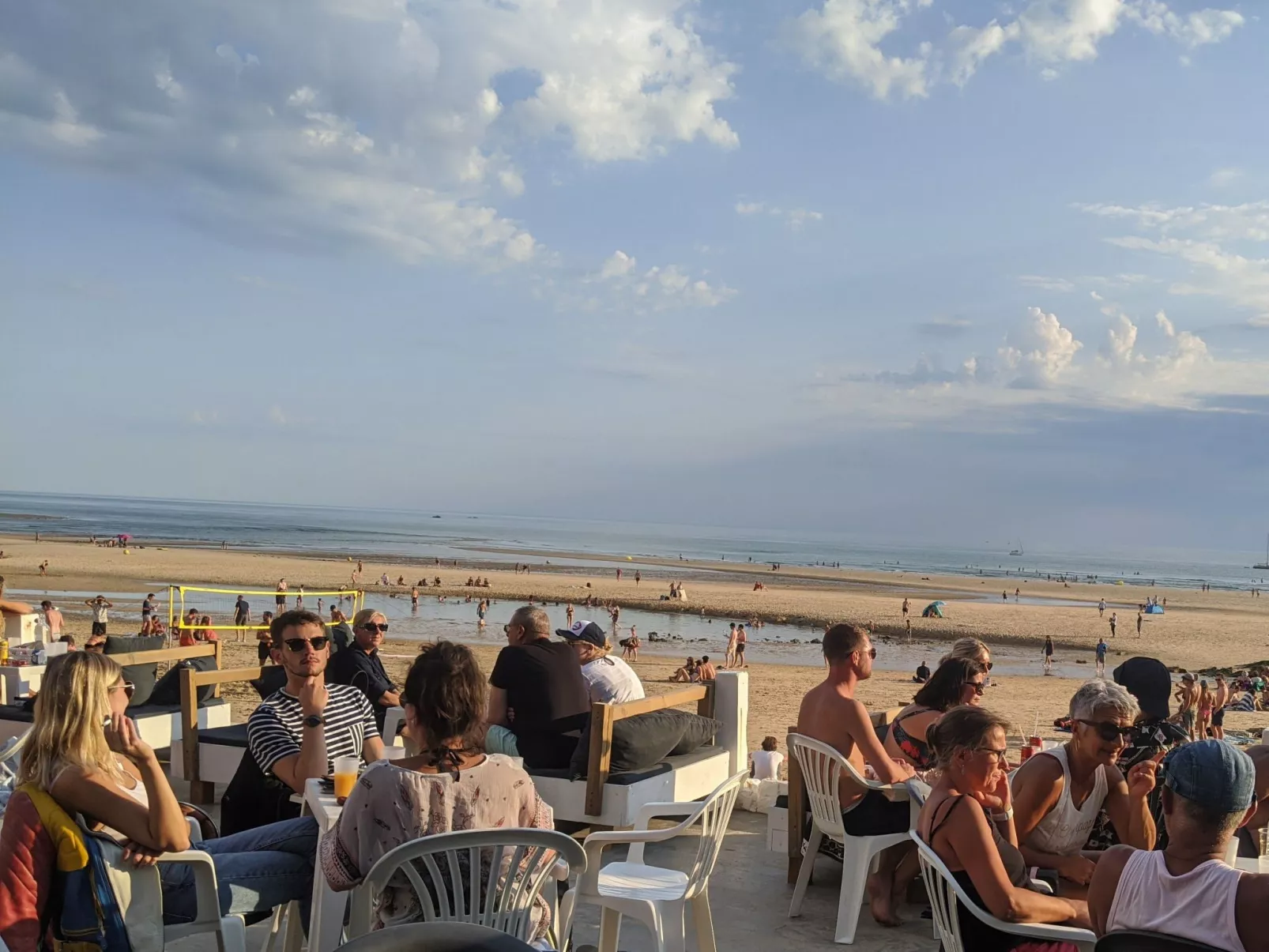 In Vesly mit Beheiztem gemeinsamem Pool-Dehors