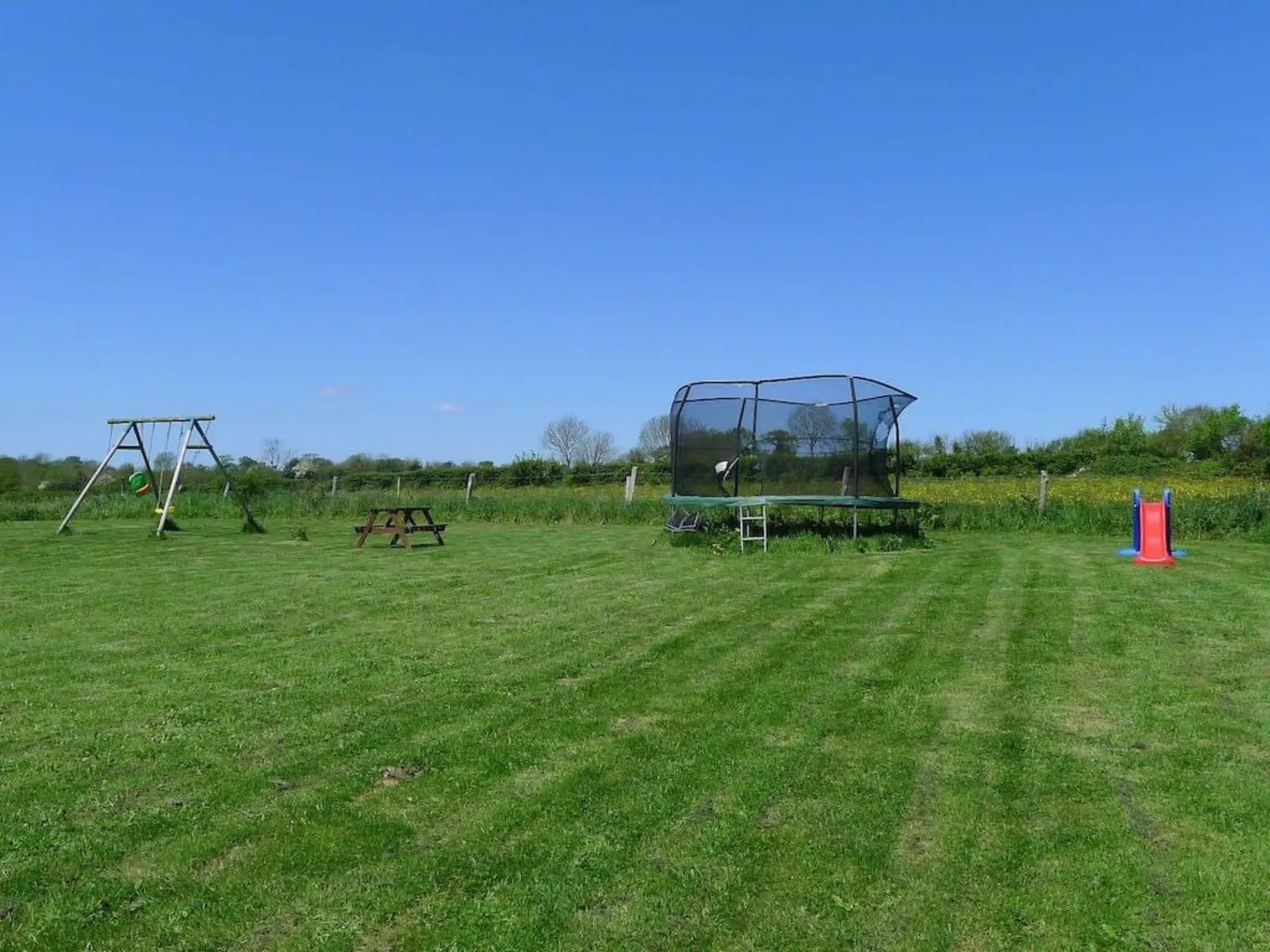 Estate "Le Pressoir" (Die Kelterei)-Dehors