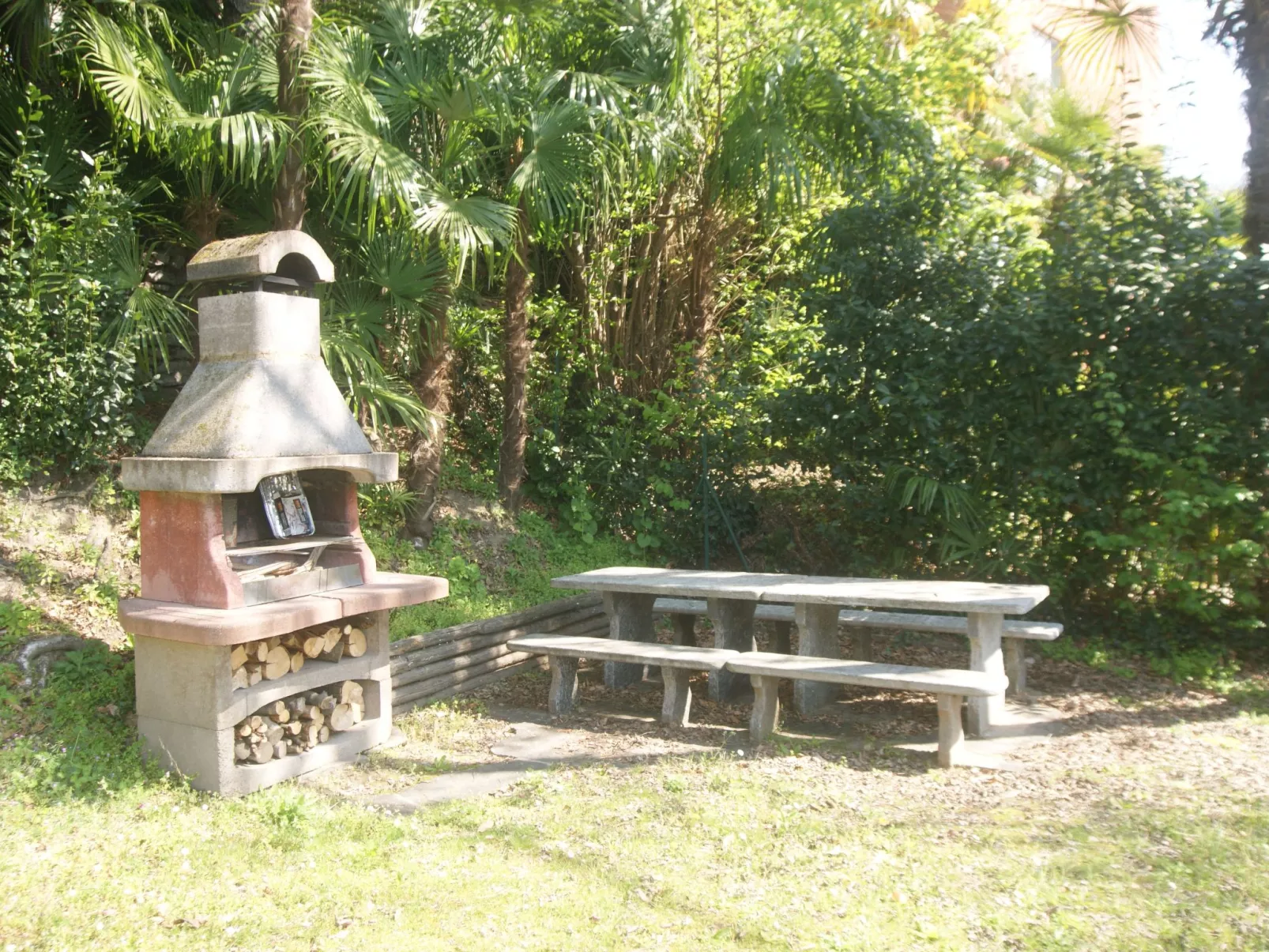 Navengana 5 mit Pool-Draußen