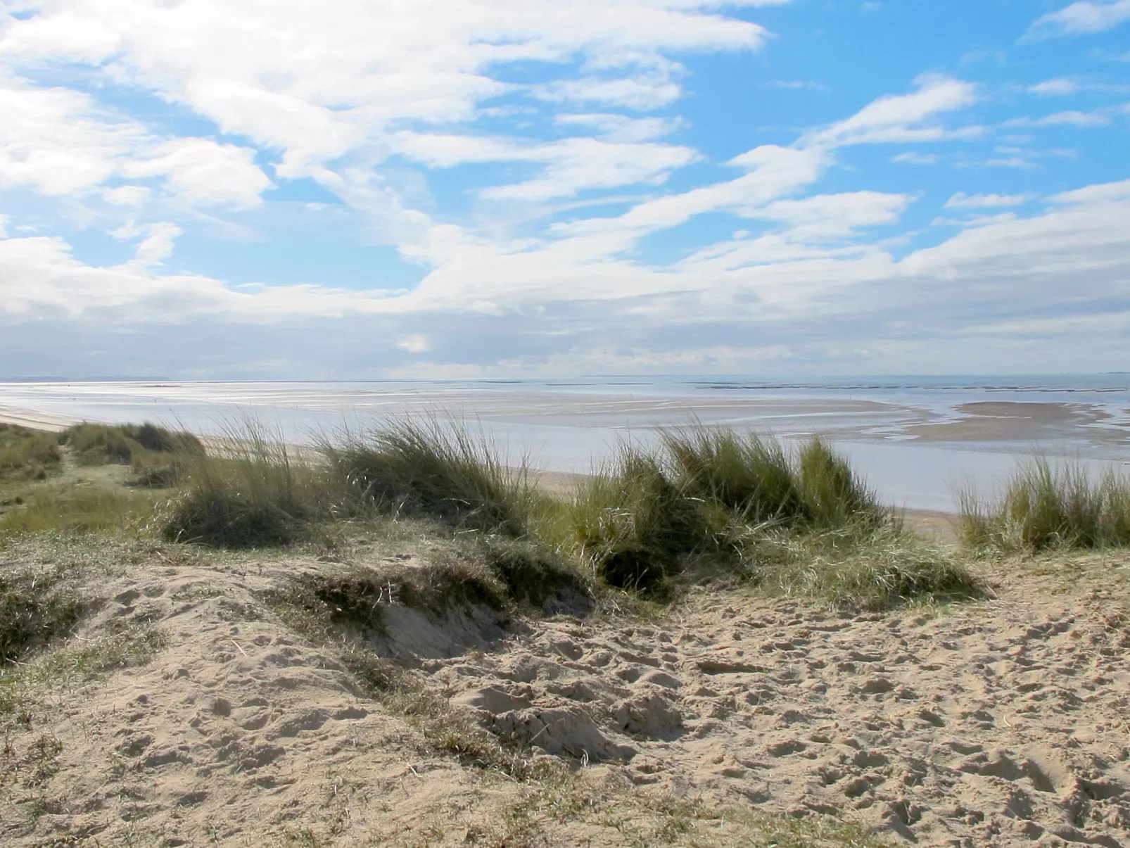 "Pavillon" mit eigenem Parkplatz-Umgebung