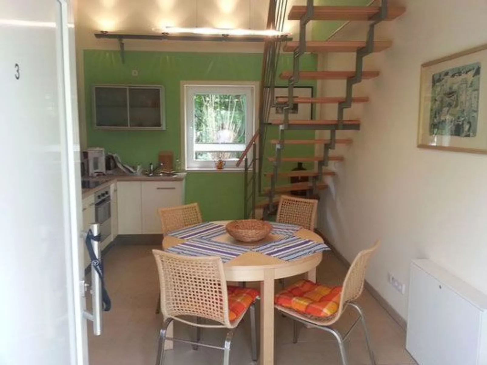 Moderne Maisonette-Wohnung mit Terrasse-Drinnen