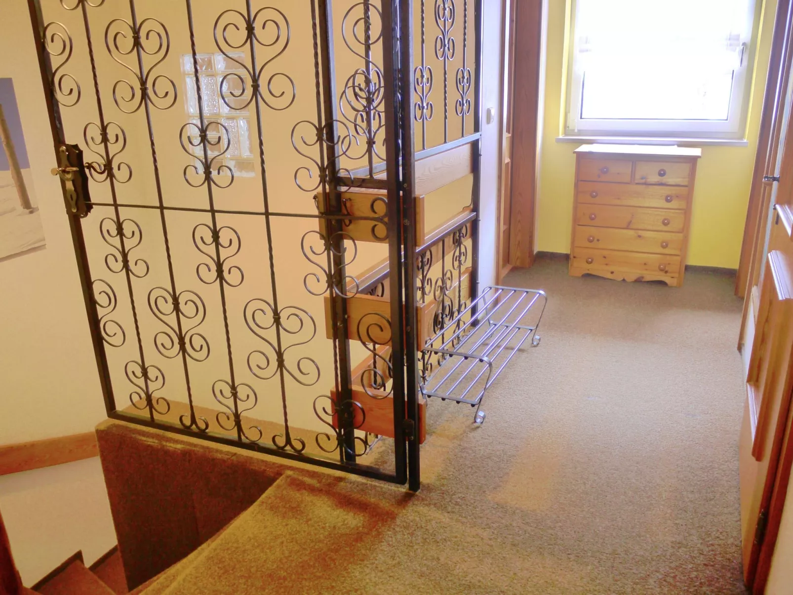 Wohl eingerichtete Wohnung mit eigenem Balkon-Inside