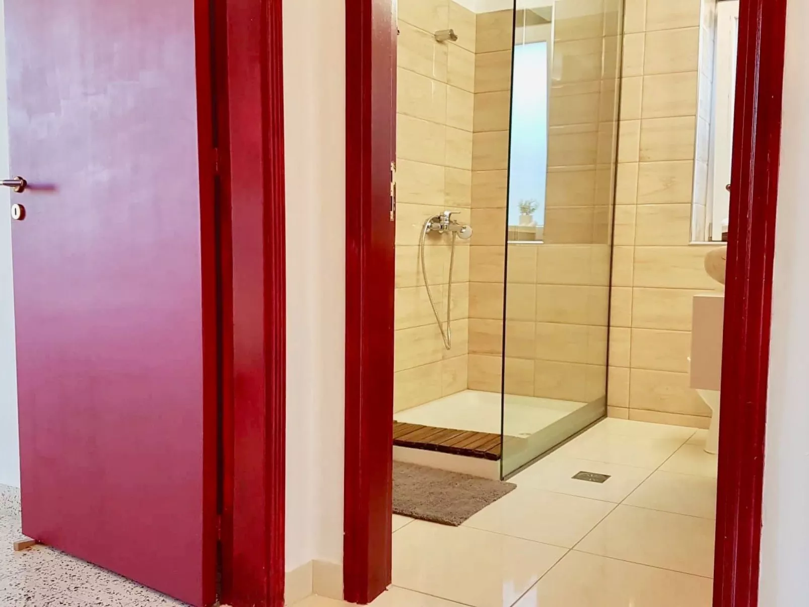 Für 3 Personen ca. 58 m&sup2; in Rhodos-Stadt, Ägäis (Rhodos)-Image-tags.info