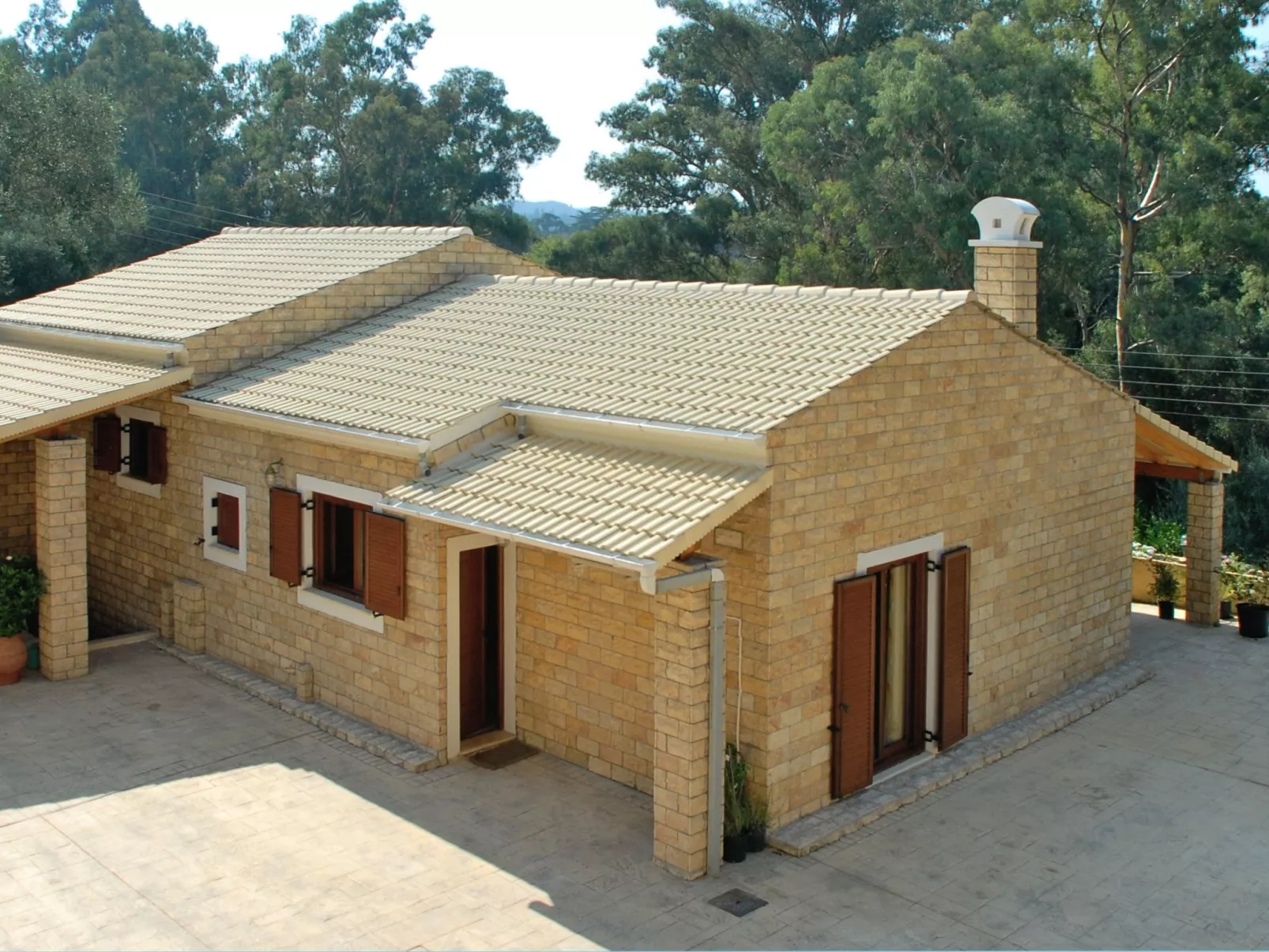 Mit Privatpool für 5 Personen und 1 Kind in Dassia, Nordgriechenland-Draußen