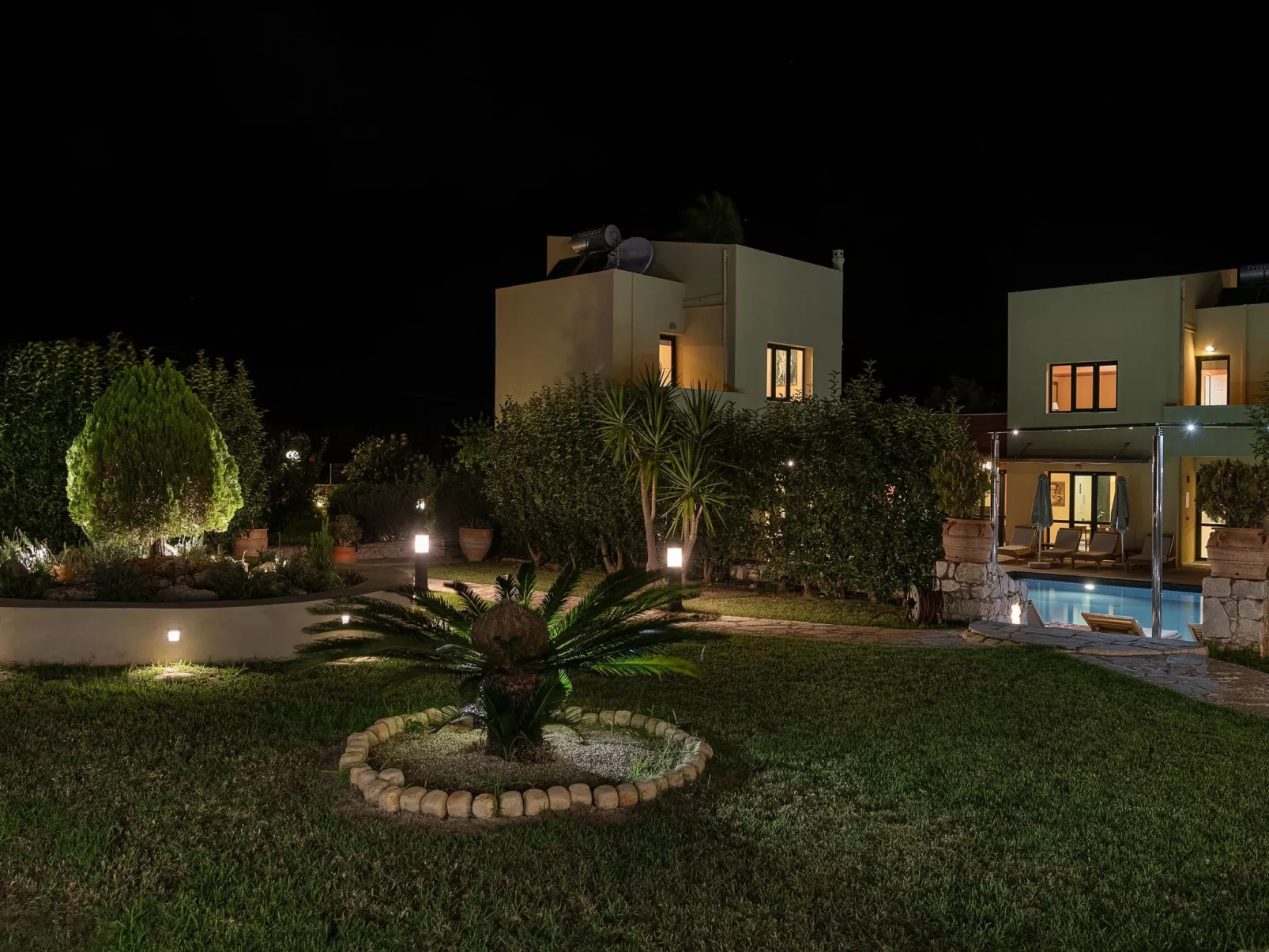 Mit gemeinschaftlichem Pool-Inside