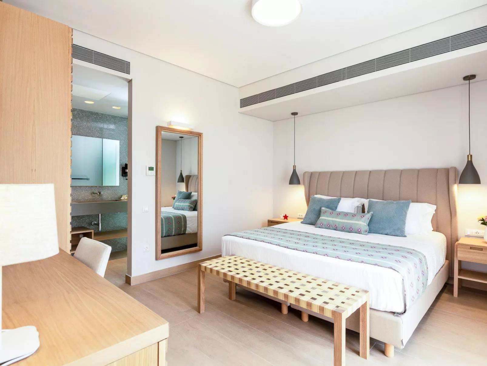 Villa mit beheiztem Pool in der Nähe von Strand und Geschäften-Image-tags.info