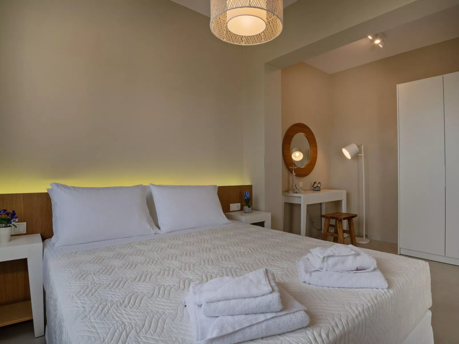 Villa Privater Pool Jacuzzi BBQ Kinderbereich-Inside