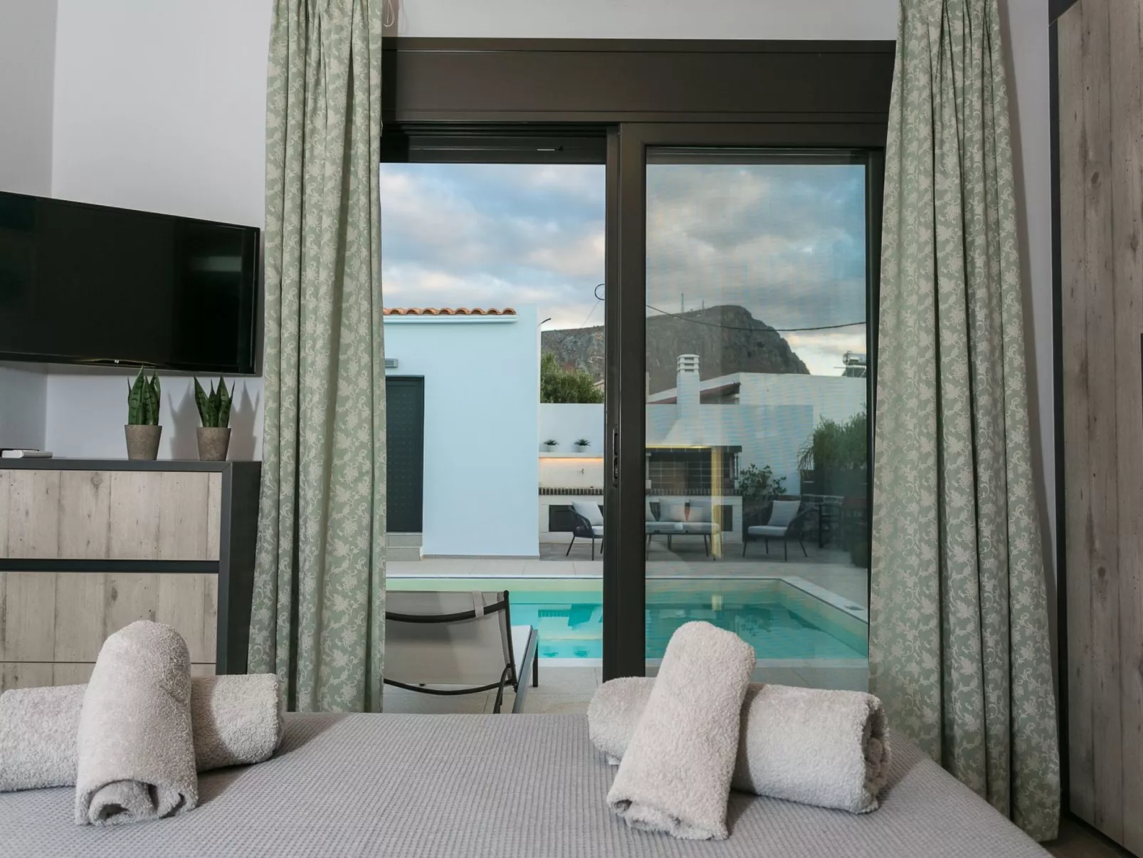 Villa Stavelia mit privatem Pool-Outside