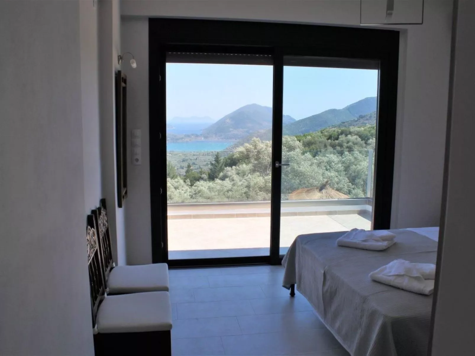 Ferienvilla "Maura" mit Infinity-Pool-Dedans