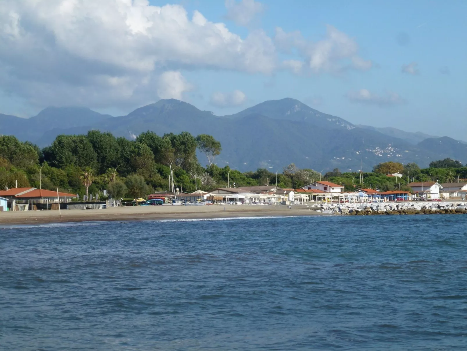 Rustico mit schönem Garten.-Image-tags.info