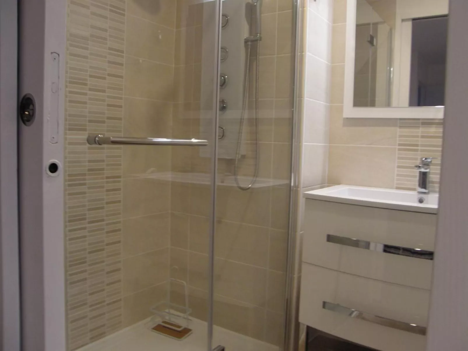 "Tromeal Lasalle" blick auf das Meer. Mit 4 Sternen klassifiziert-Inside