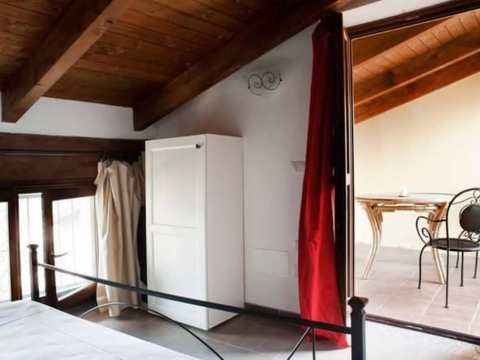 Wohnung in Brusasco mit Garten, Terrasse und Grill-Dedans