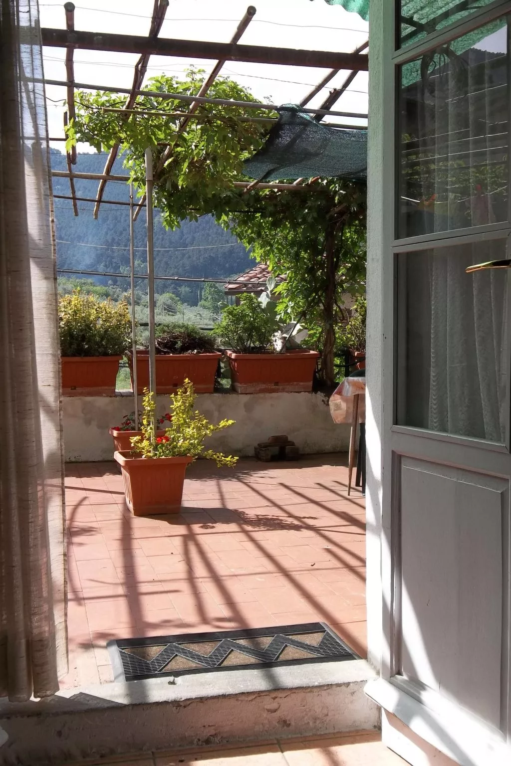 Haus mit Terrasse-Outside