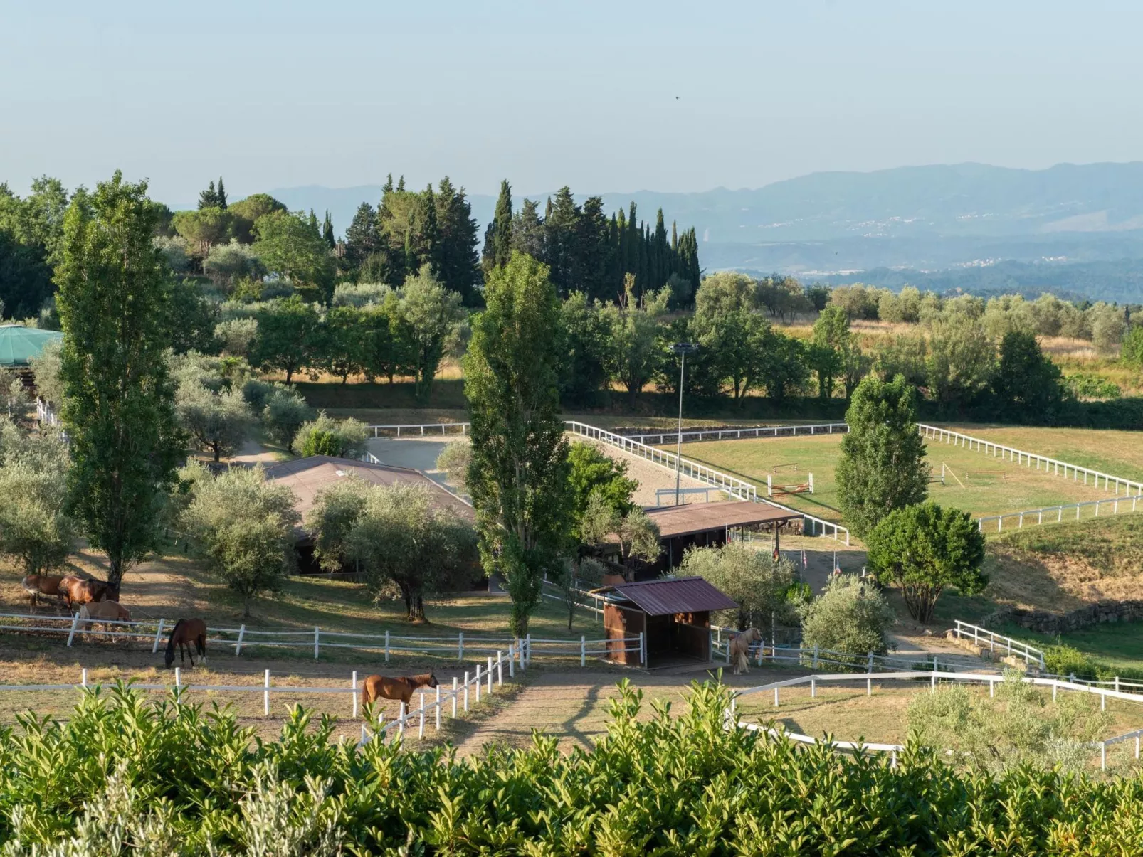 Unterkunft in der Residenz, Schwimmbad, Tennis, Restaurant-Dehors