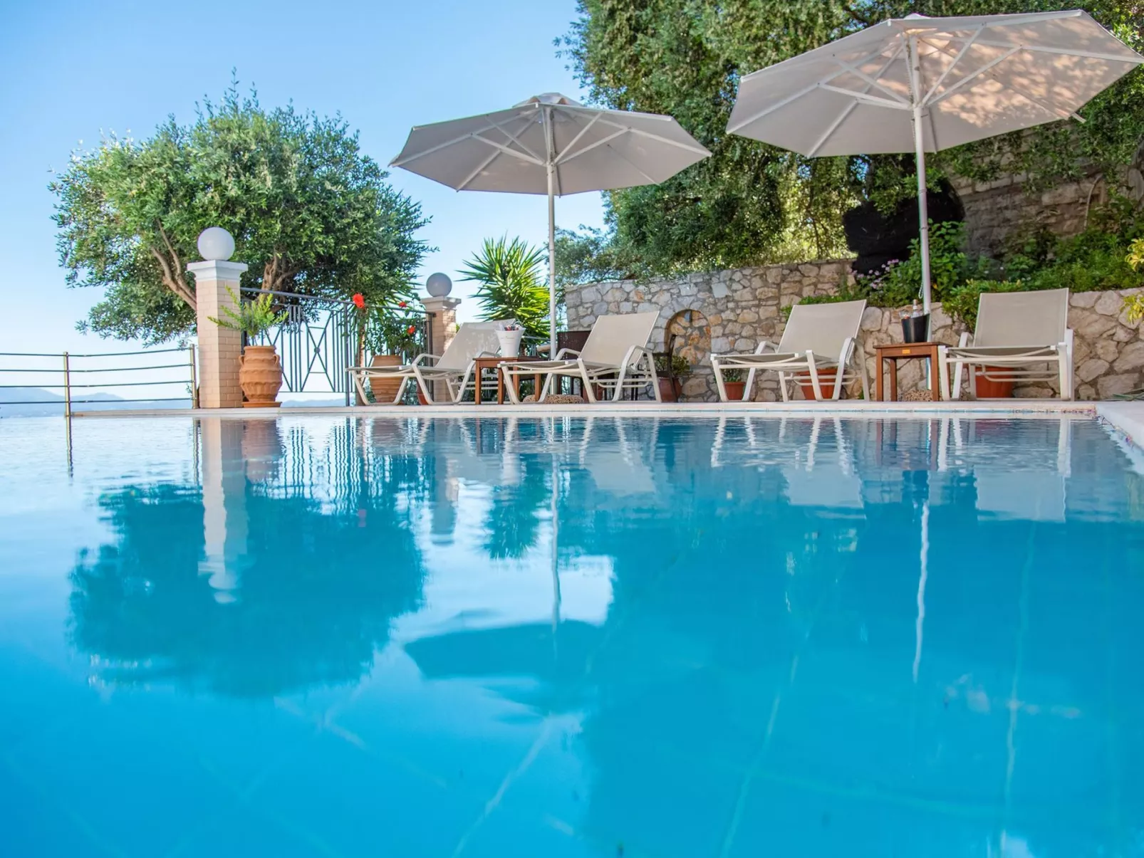 Villa Sotiris mit Pool und herrlichem Meerblick-Inside